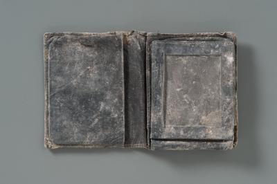 Wallet, Recovered